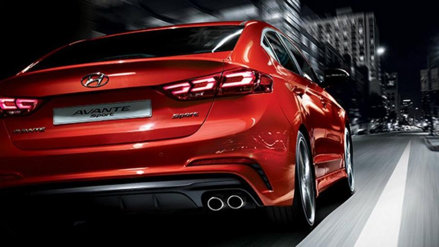  Hyundai Avante Sport (AD) 2016 года  (фото 3 из 4)